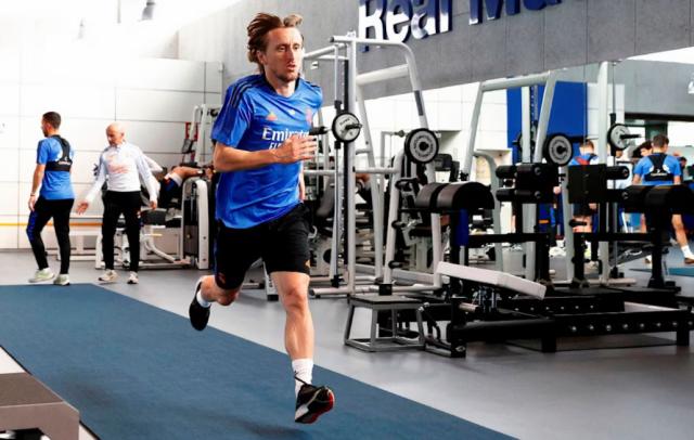 hth-【揭秘】十余年不间断加练 莫德里奇保持完美状态