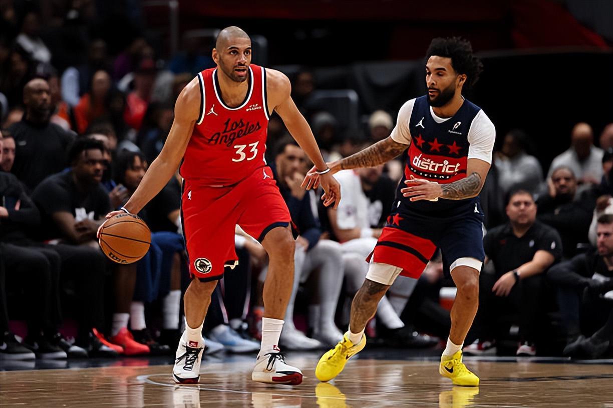 华体会体育官网-近段时间的状态真是太差了，快船还得减少锋线老将的出场时间？