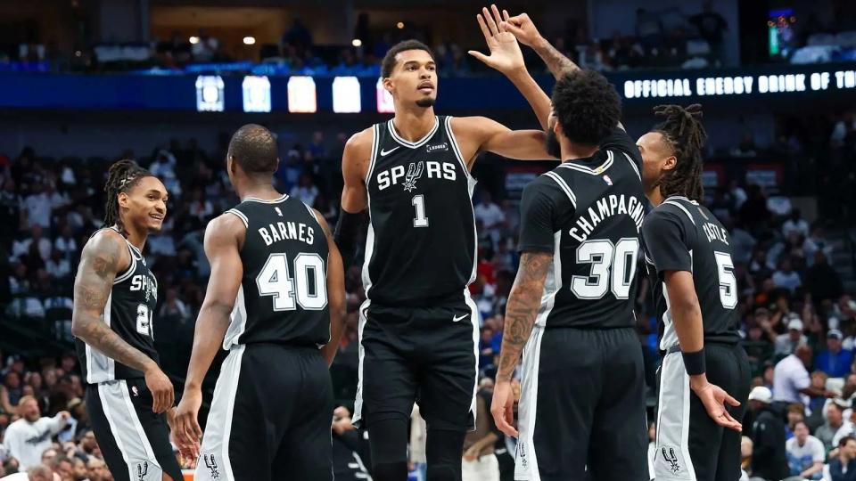 华体会体育官网-NBA总决赛前数据深度分析!尼克斯马刺究竟谁能最终问鼎?