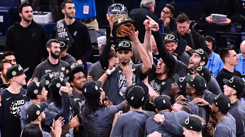 华体会体育官网-NBA总决赛前数据深度分析!尼克斯马刺究竟谁能最终问鼎?